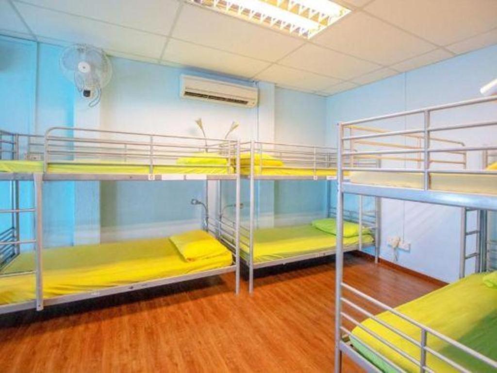 Vintage @ Clarke Quay Hostel *